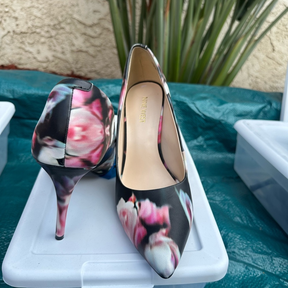 Nine West Black and Pink Floral Heels